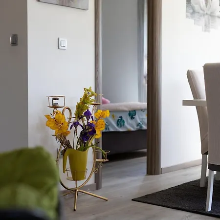 Trendy And Chic With Terrace And Private Garden - One Bedroom *